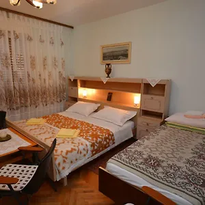  Apartment Nadica
